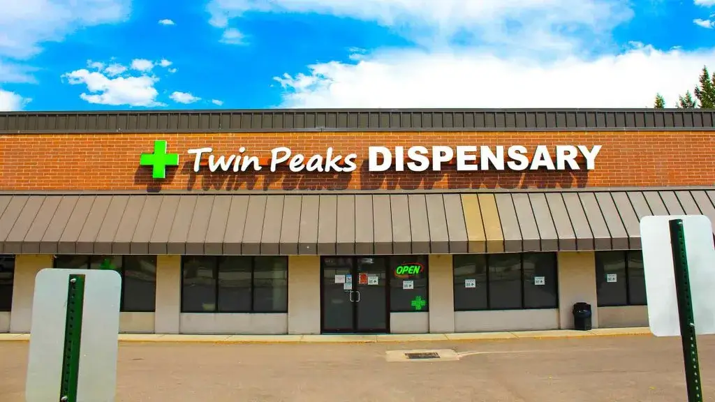 Gardens Dispensary Longmont Twin Peaks Store Exterior